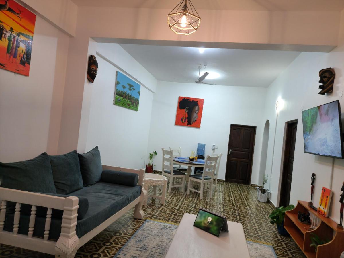 Ocean Breeze Homes Watamu 3 Bedroom Free Wi-Fi And Parking Exterior photo